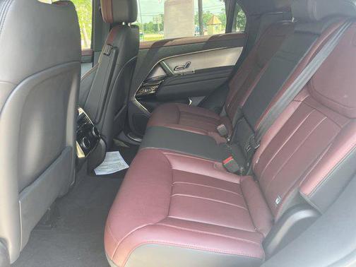 2024 Land Rover Range Rover Sport SE