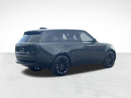 2025 Land Rover Range Rover P530 SE