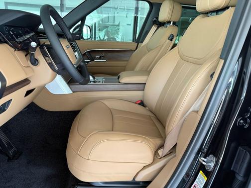 Santorini Black 2026 Land Rover Range Rover P530 SE 7 Seat