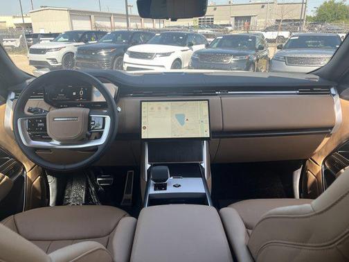 2025 Land Rover Range Rover P530 SE