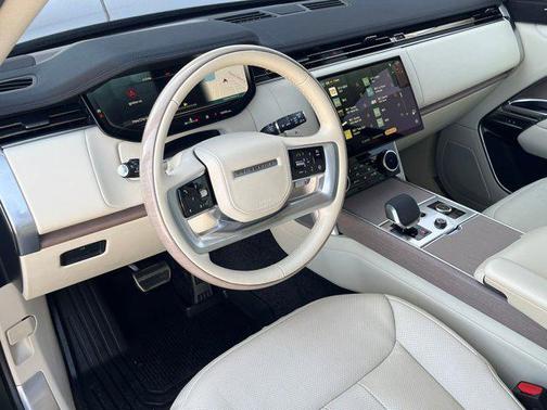 2023 Land Rover Range Rover P530 SE