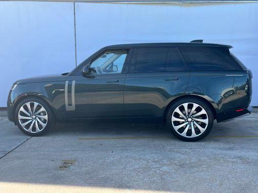2023 Land Rover Range Rover P530 SE
