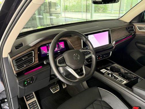 2024 Volkswagen Atlas 2.0T SEL Premium R-Line 4MOTION