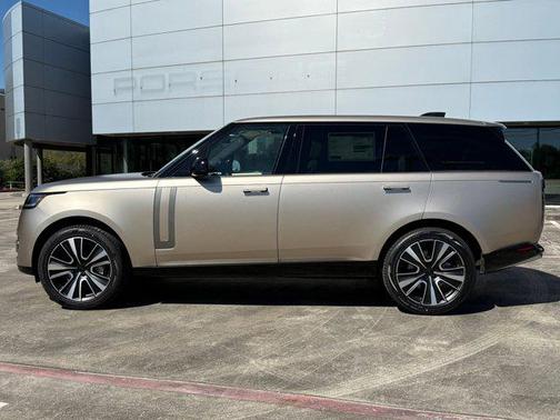 Sunset Gold SV Bespoke Ultra Metallic Satin 2026 Land Rover Range Rover P530 SE 7 Seat
