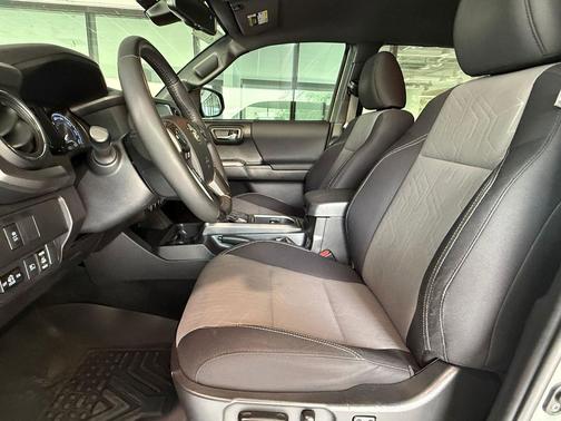 Lunar Rock 2023 Toyota Tacoma TRD Sport