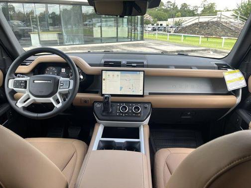 2025 Land Rover Defender 130 P400 X-Dynamic SE
