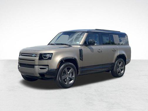 2025 Land Rover Defender 130 P400 X-Dynamic SE