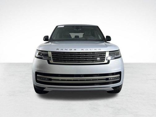 2025 Land Rover Range Rover P400 SE 7 Seat
