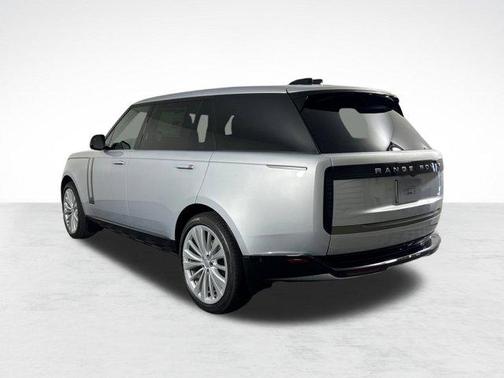 2025 Land Rover Range Rover P400 SE 7 Seat