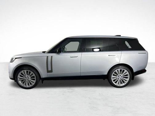 2025 Land Rover Range Rover P400 SE 7 Seat