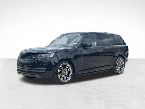 2025 Land Rover Range Rover P400 SE 7 Seat