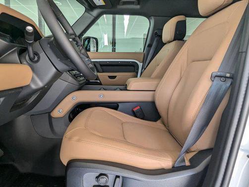 2026 Land Rover Defender P400 X-Dynamic SE