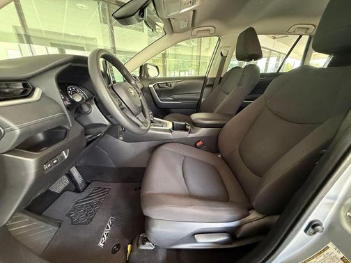 Silver Sky Metallic 2022 Toyota RAV4 LE