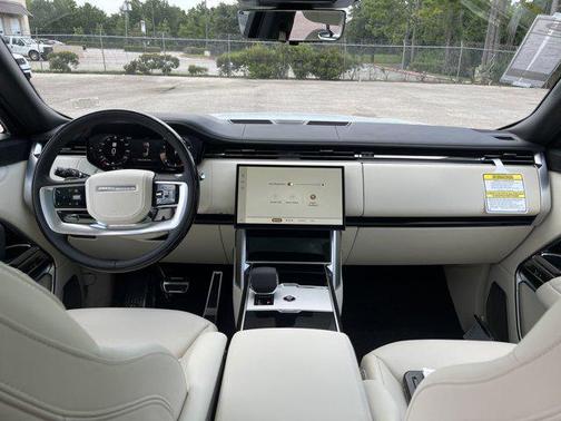 2025 Land Rover Range Rover P530 Autobiography
