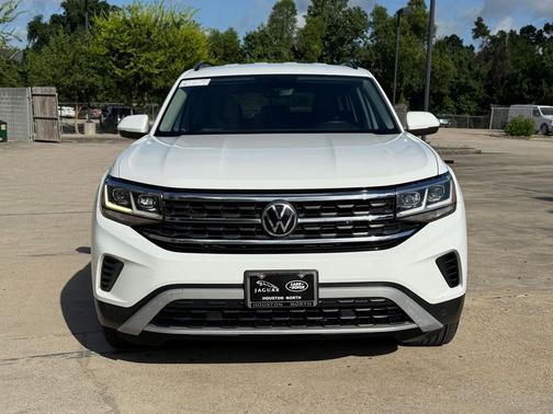 White 2021 Volkswagen Atlas 3.6L SE w/Technology