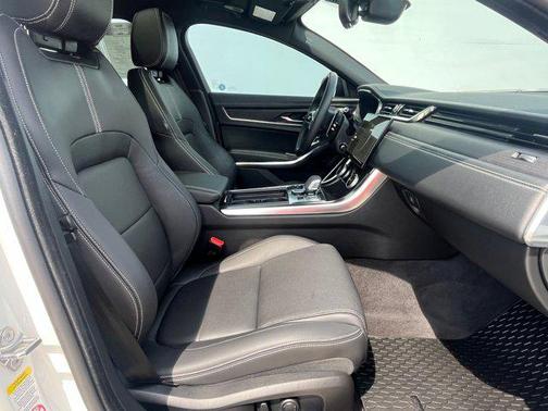 2024 Jaguar XF R-Dynamic SE P250 RWD Automatic