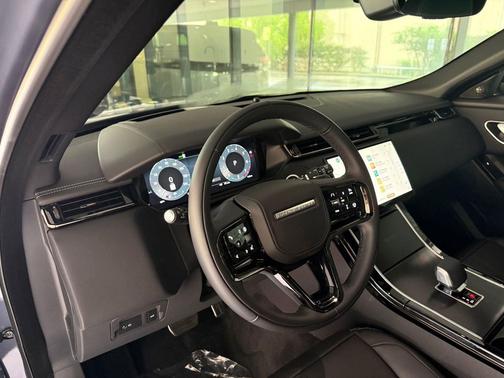 Varesine Blue Metallic 2026 Land Rover Range Rover Velar Belgravia Edition
