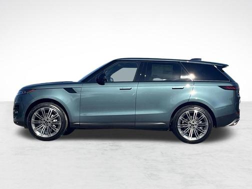 Giola Green Metallic 2025 Land Rover Range Rover Sport SE