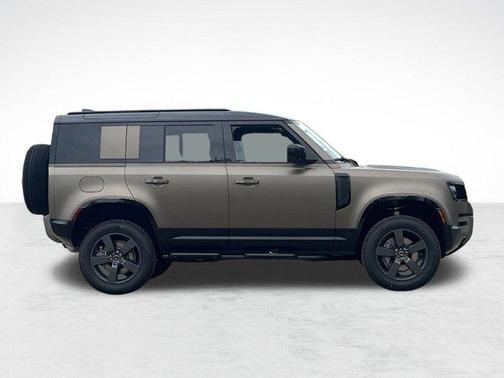 2025 Land Rover Defender 110 P400 X-Dynamic SE