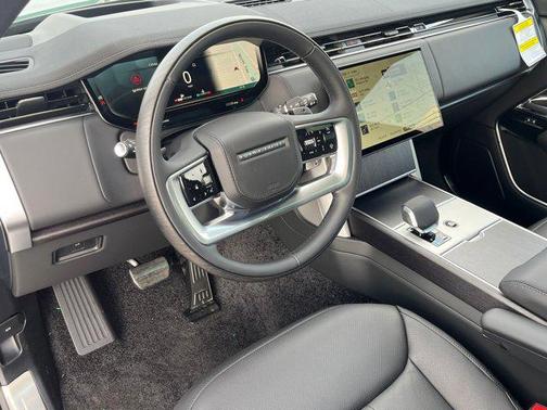 2026 Land Rover Range Rover P530 SE 7 Seat