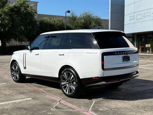 Ostuni Pearl White Premium Metallic 2026 Land Rover Range Rover P530 SE 7 Seat