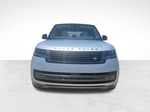 2025 Land Rover Range Rover P400 SE