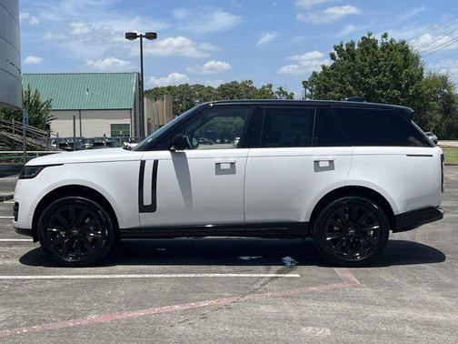 2025 Land Rover Range Rover P530 SE