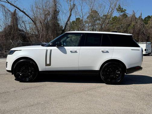 2026 Land Rover Range Rover P400 SE