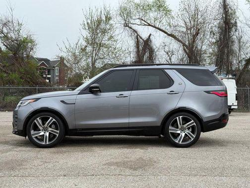 2022 Land Rover Discovery P300 S R-Dynamic