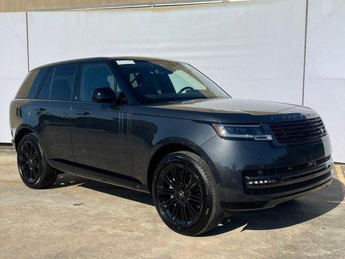 2025 Land Rover Range Rover P400 SE