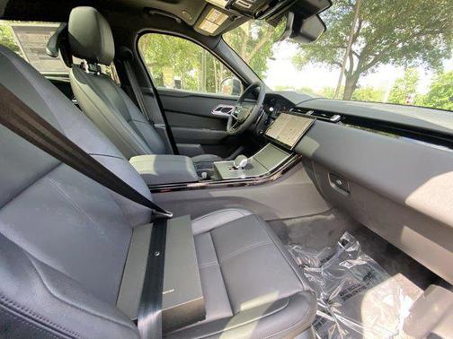 2025 Land Rover Range Rover Velar P400 Dynamic SE