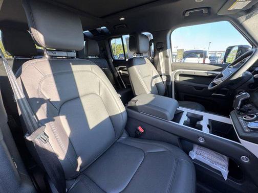 2025 Land Rover Defender S