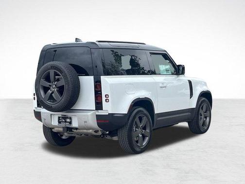 2025 Land Rover Defender 90 P300 S