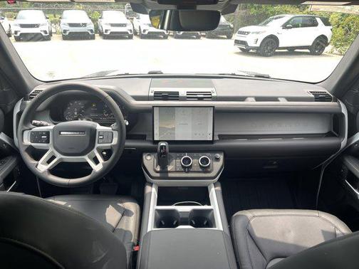 2025 Land Rover Defender 90 P300 S