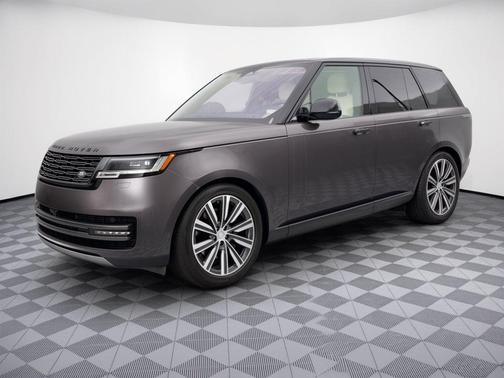 Charente Grey Premium Metallic 2023 Land Rover Range Rover P400 SE