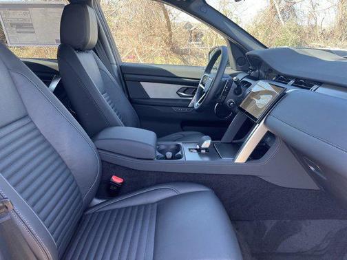 2025 Land Rover Discovery Sport Dynamic SE