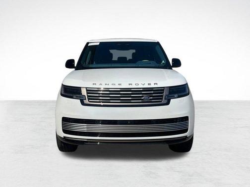 2025 Land Rover Range Rover P615 SV