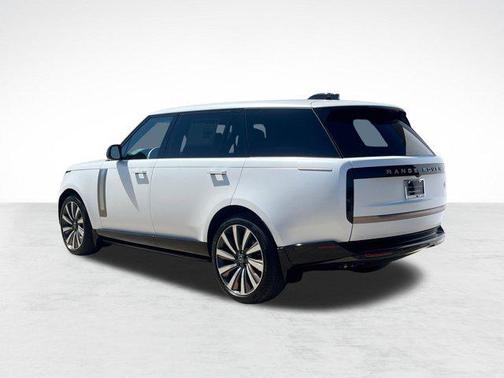 2025 Land Rover Range Rover P615 SV