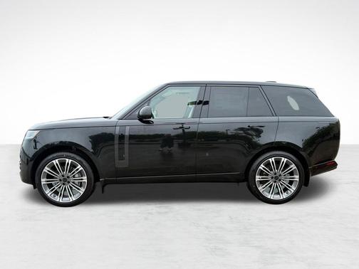 Santorini Black 2026 Land Rover Range Rover P400 SE