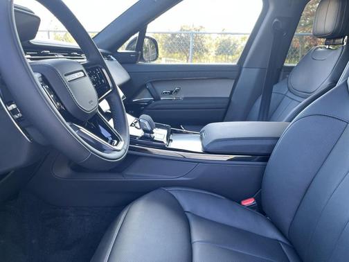 Giola Green Metallic 2025 Land Rover Range Rover Sport SE