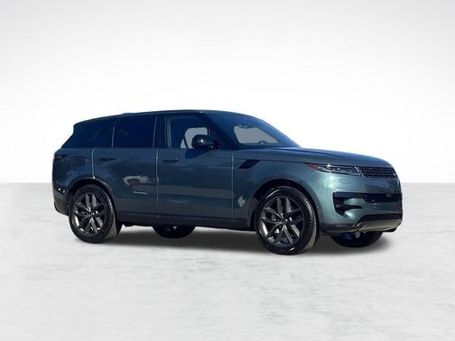 Giola Green Metallic 2025 Land Rover Range Rover Sport SE