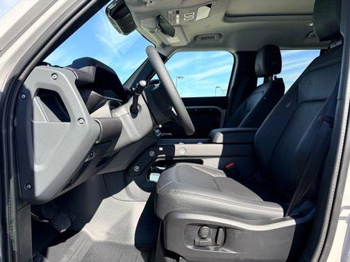 2026 Land Rover Defender P300 S