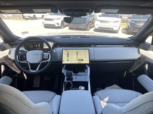 2025 Land Rover Range Rover Sport SE