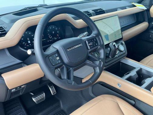 2026 Land Rover Defender 110 V8