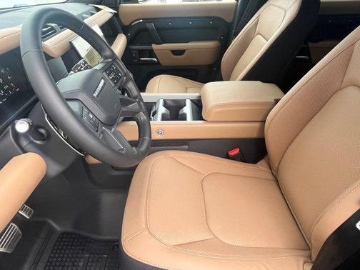 2026 Land Rover Defender 110 V8