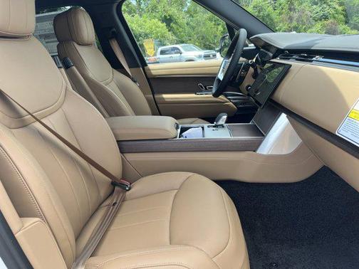 2025 Land Rover Range Rover P400 SE