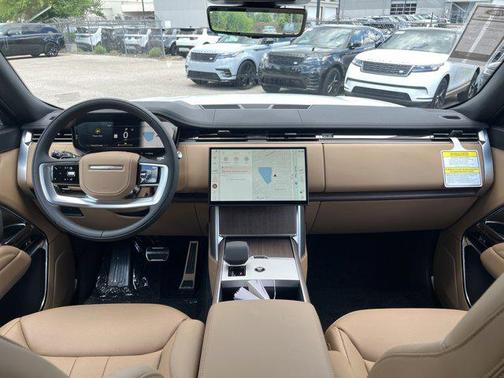 2025 Land Rover Range Rover P400 SE