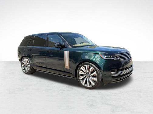 British Racing Green SV Bespoke Ultra Met Gloss 2026 Land Rover Range Rover P615 SV