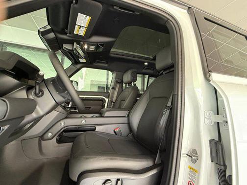 2026 Land Rover Defender P300 S