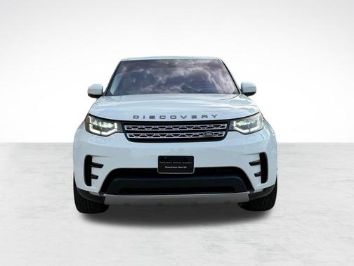White 2018 Land Rover Discovery HSE